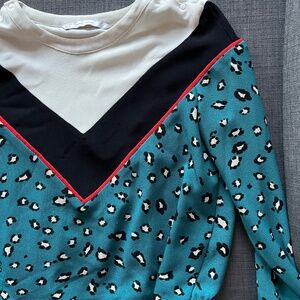 Zara trendy sweat-shirt XS size